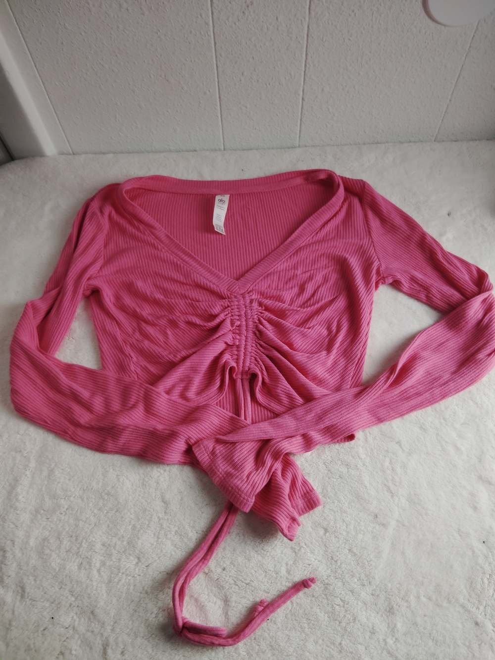 Alo Yoga Fitted ribbed crop top in fuchsia pink